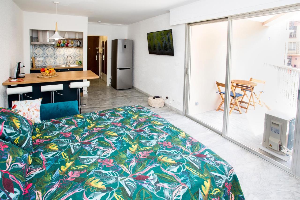 Romantic Sea View Studio, Steps Away From The Beach Antibes Buitenkant foto